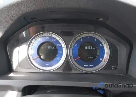 2013 Volvo S60 T6/T6 Platinum/T6 Premier Plus/T6 R-Design/T6 R-Design Platinum z USA, uszkodzony, nr VIN YV1902FHXD2176509